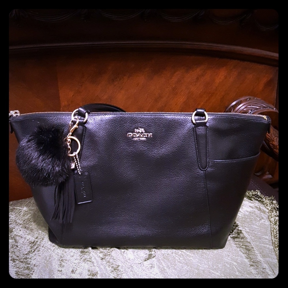 100%Authentic Coach Zip Tote black